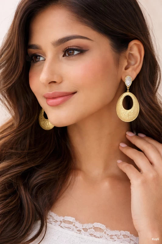 Textured Oval Gold Minimal Earring