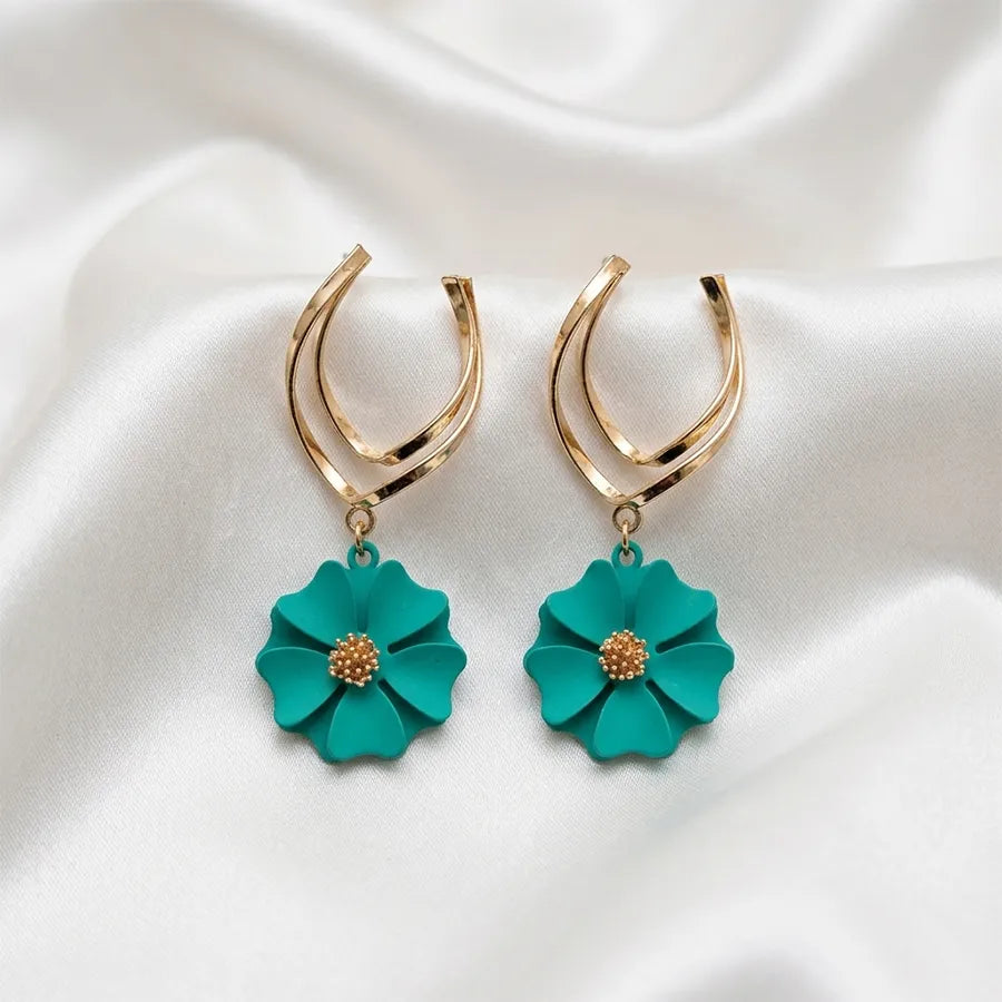 Dual-Arc Gold & Enamel Drop Statement Stud