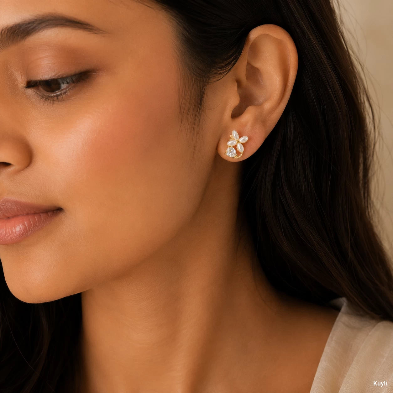 Pearl Petal Crystal Stud
