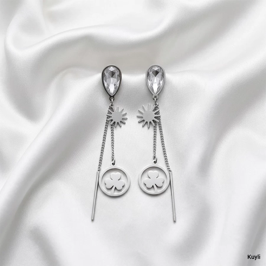 Clover Chain Drop Earring