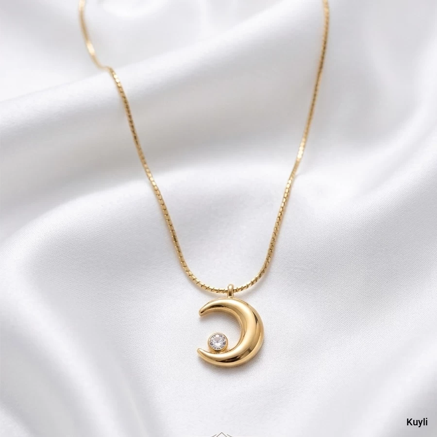 Elegant Crescent Moon Pendant